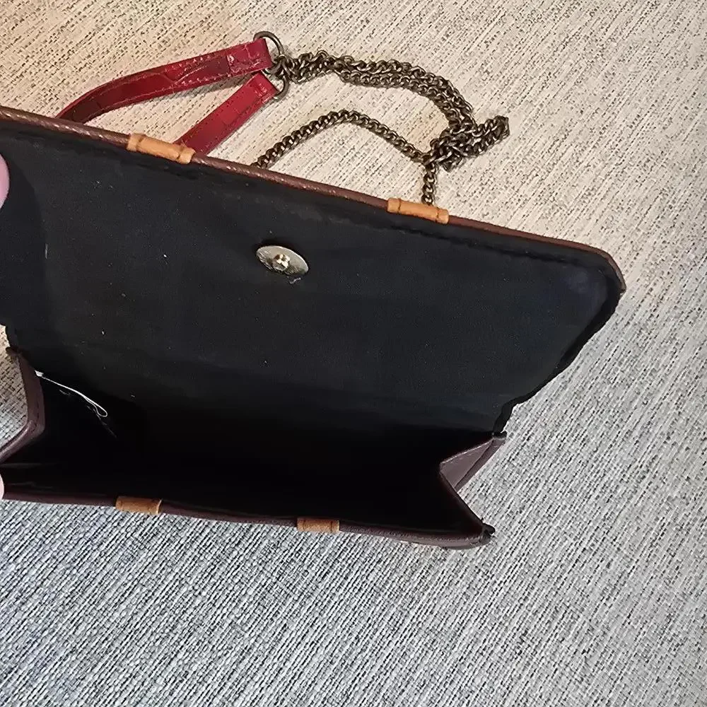 Harry Potter Themed Crossbody Bag with Chain Strap - Picture 5 of 6